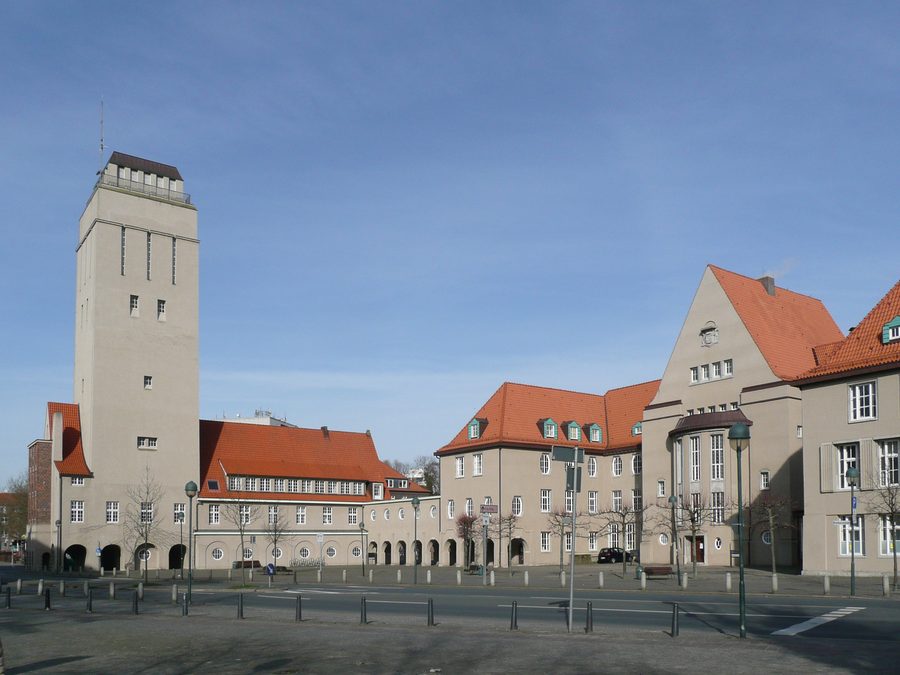 Wasserturm und Rathaus in Delmenhorst