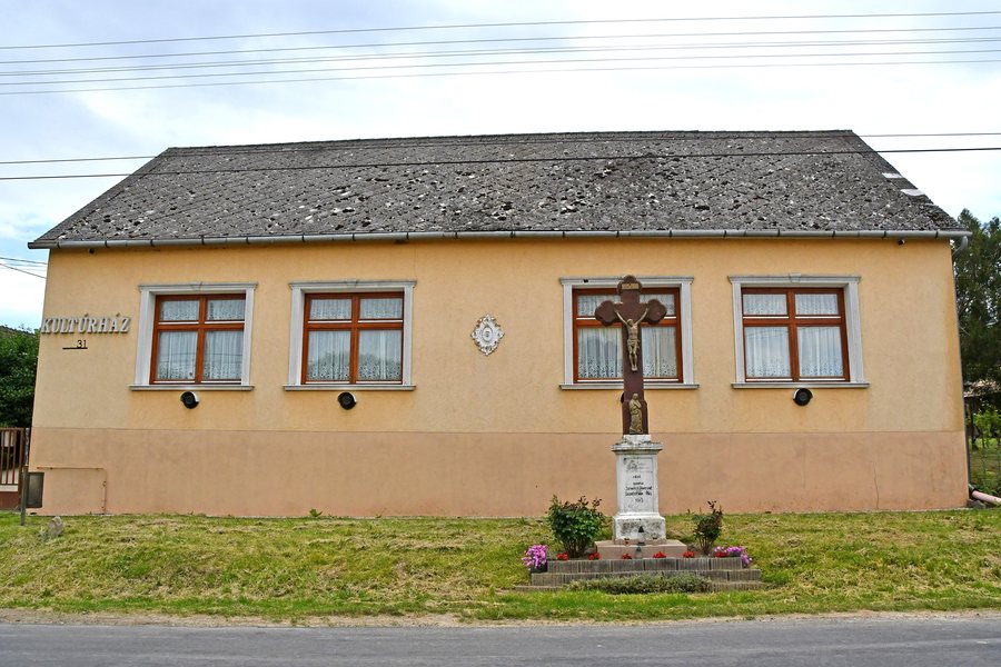 File:Zala, művelődési ház 2024 01.jpg