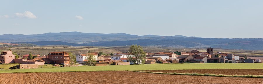 File:El Pobo de Dueñas, Guadalajara, España, 2017-05-22, DD 67.jpg