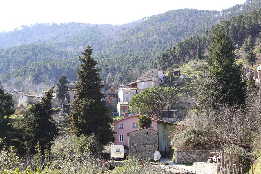 Panorama von Ruota in der Provinz Lucca in der Toskana