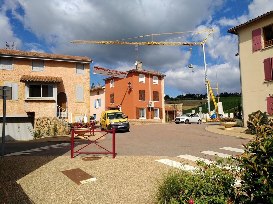 File:Dareizé - Croisement centre-village (juil 2019).jpg