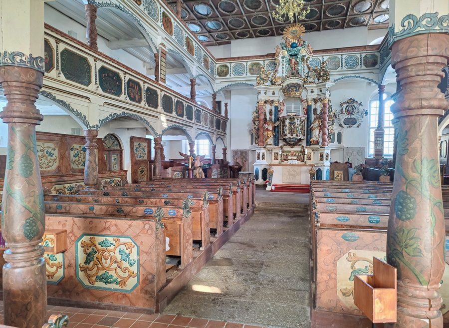 Außenansicht der evangelisch-lutherischen St.-Ägidien-Kirche in Regnitzlosau