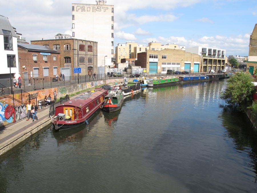 Hausboote auf dem Regent’s Canal in Hackney