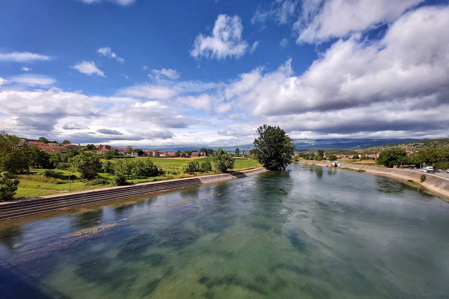 Blick auf den Fluss Cetina von der Triljer Brücke