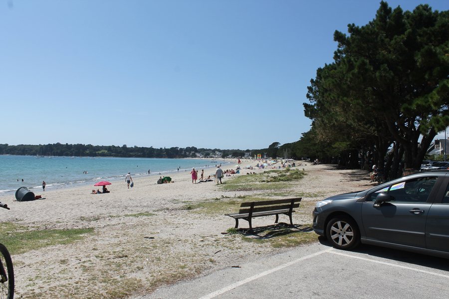 File:Fouesnant - Cap Coz - Plage 01.jpg