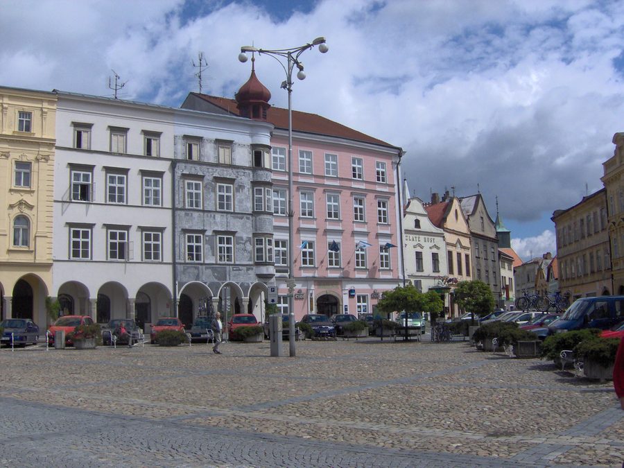Historischer Marktplatz im Zentrum von Jindřichův Hradec in Südböhmen