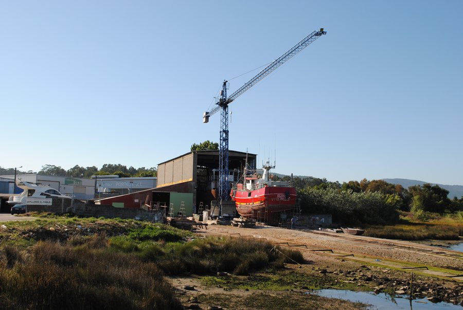 File:Estaleiros na Pasaxe, Camposancos, A Guarda.JPG