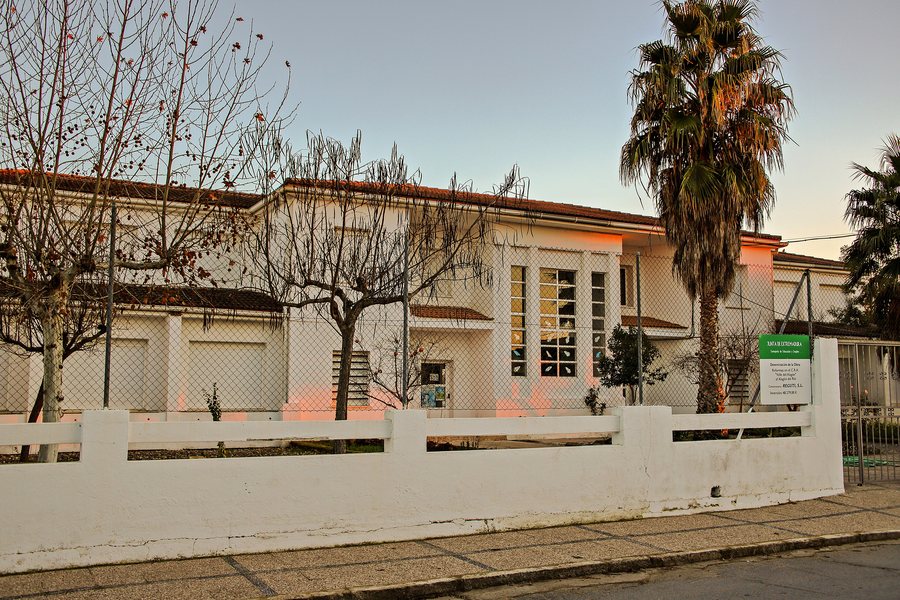File:CRA Valle de Alagón en Alagón del Río.jpg