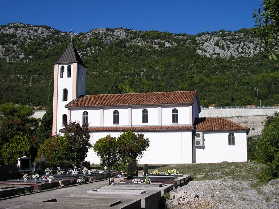 File:Crkva Dusina.jpg