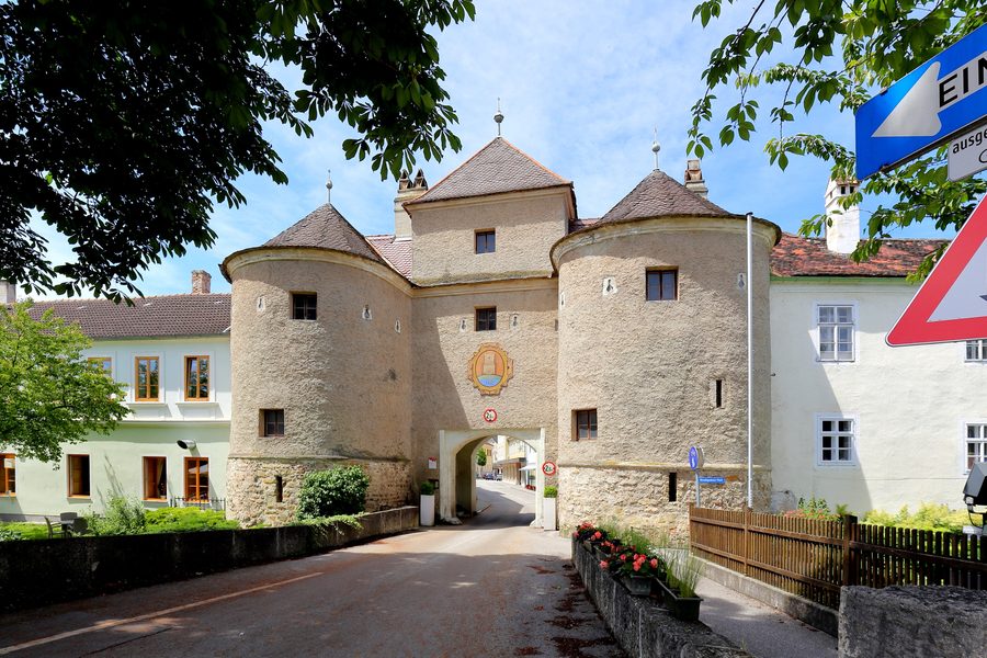 Römertor in Traismauer, das ehemalige Haupttor des römischen Kastells