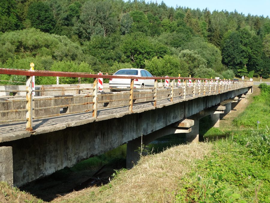 Brücke über die Dubysa in Ariogala, Litauen