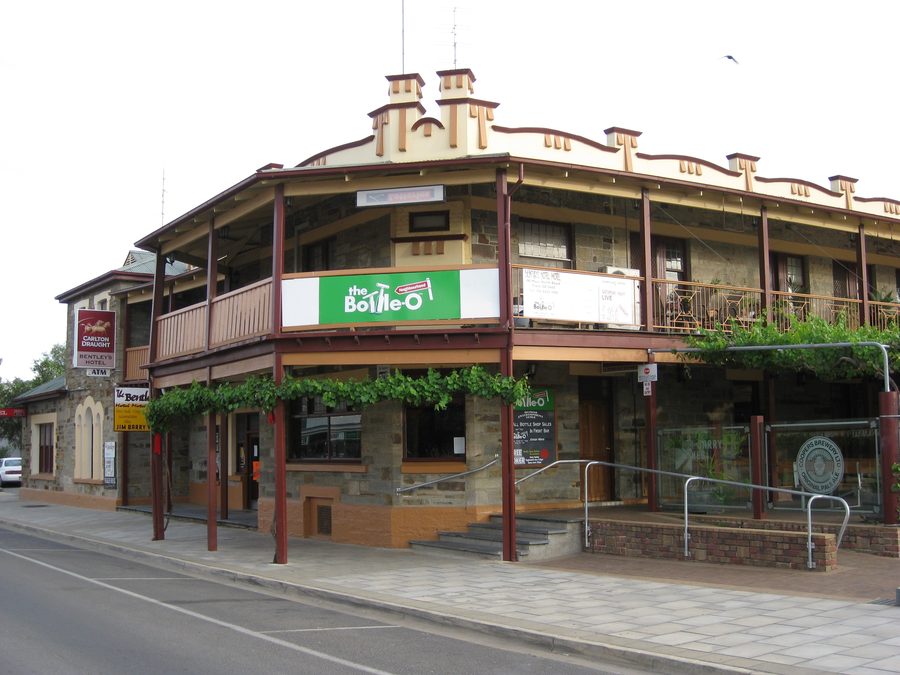 Bentley Hotel an der Main North Road in Clare, South Australia