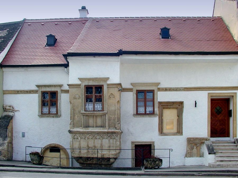 Blick vom Hauptplatz in Sitzendorf an der Schmida Richtung Süden
