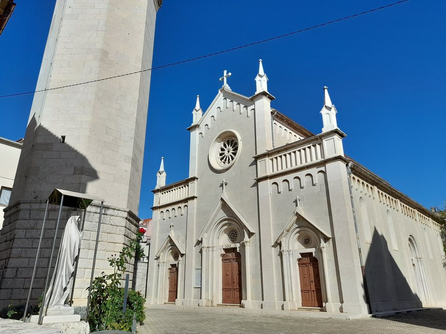 File:Kaštel Novi, Croatia 20231022 01.jpg
