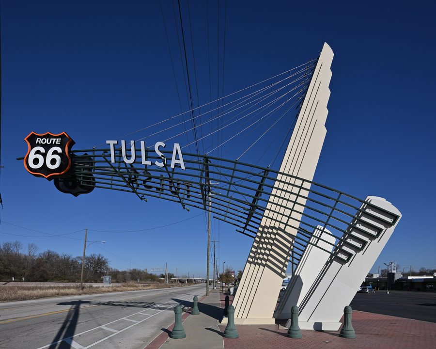 Route-66-Schild am Southwest Boulevard in Tulsa