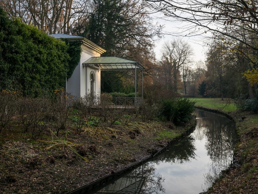 Bachlauf im Schlossgarten von Oldenburg