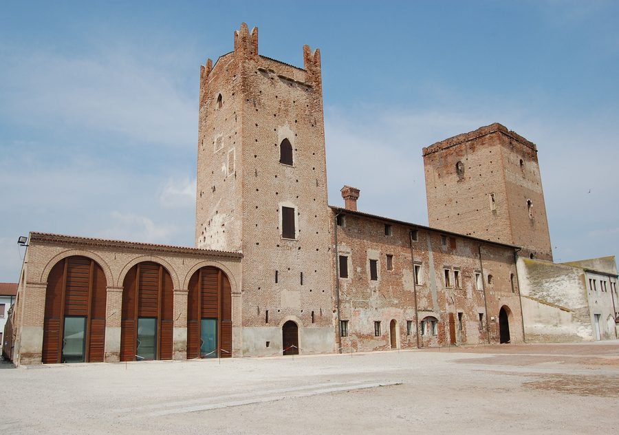 Castello di Salizzole, eine mittelalterliche Burg in Salizzole