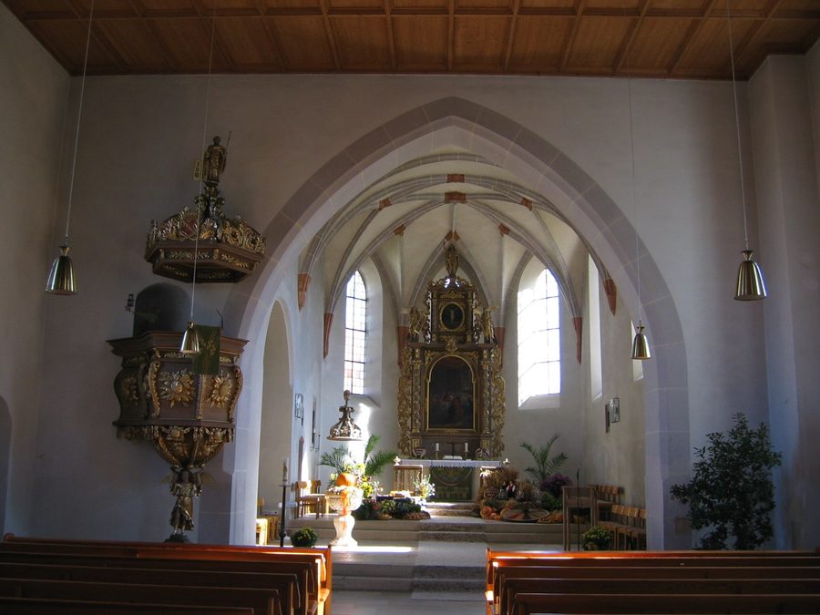 Innenraum der evangelischen Pfarrkirche in Bernstadt im Alb-Donau-Kreis
