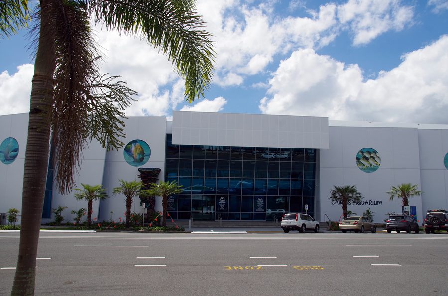 Außenansicht des Cairns Aquarium in Queensland