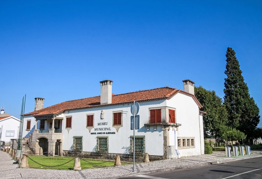 Außenansicht des Museu Municipal de Carregal do Sal in Portugal