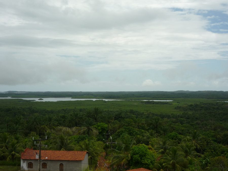 Blick auf die Baía de Camamu im brasilianischen Bundesstaat Bahia
