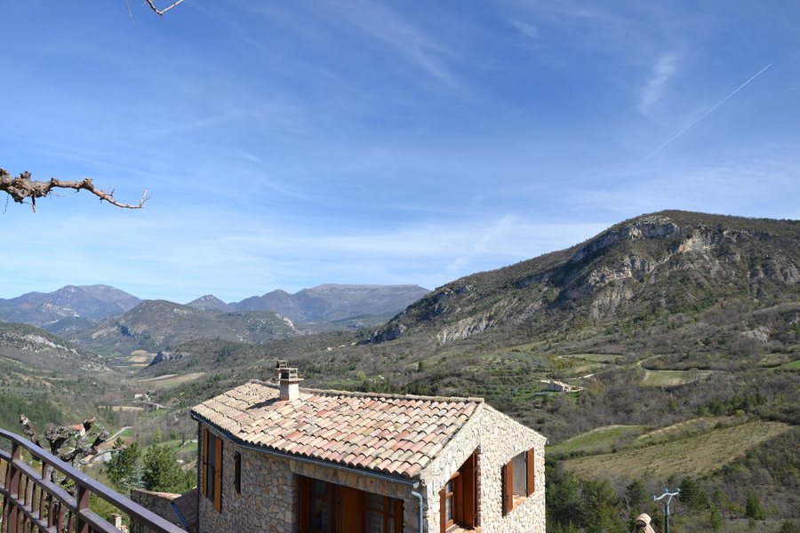 File:Montaulieu - Les Claux.JPG