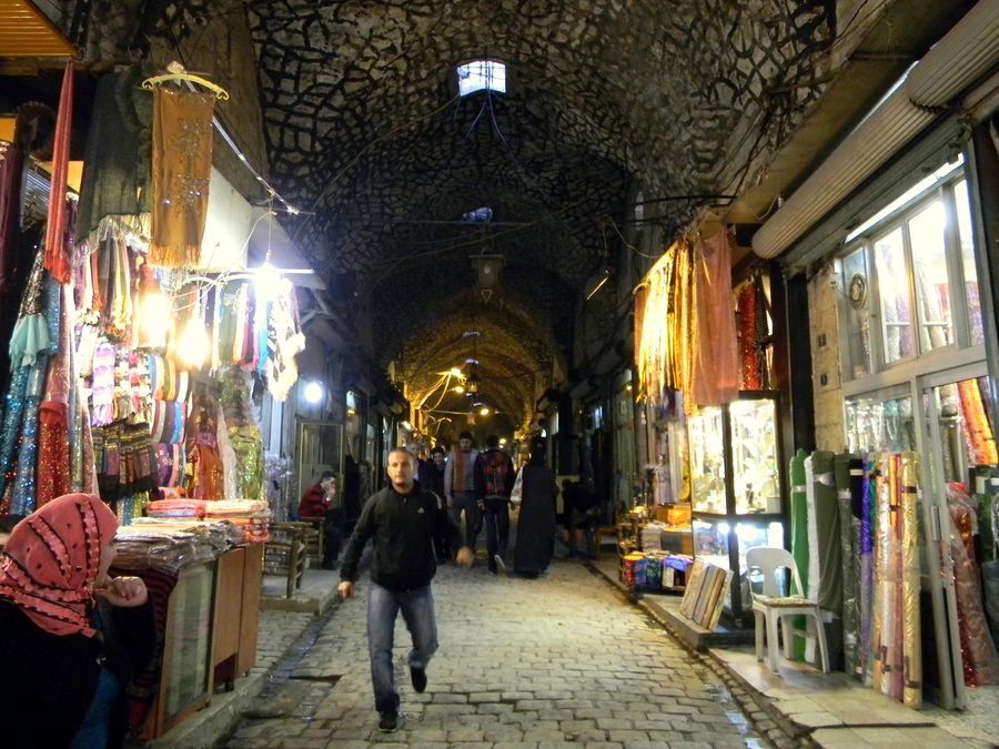 Überdachter Bereich des Al-Madina-Suq in Aleppo