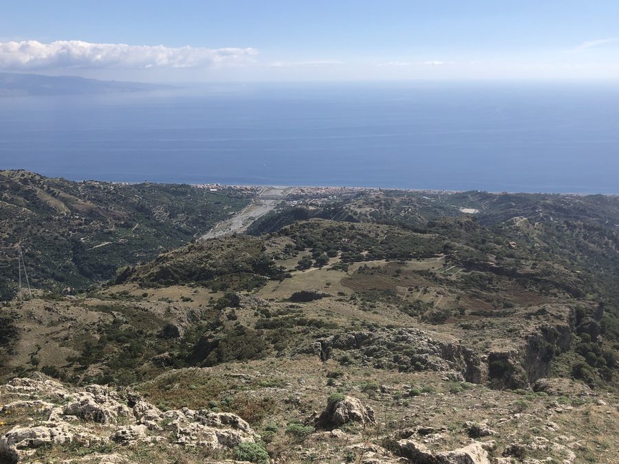 Nizza di Sicilia e Alì Terme viste dal Castello Belvedere
