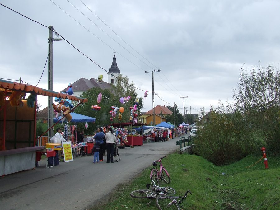 Szügy bei einer búcsú-Veranstaltung
