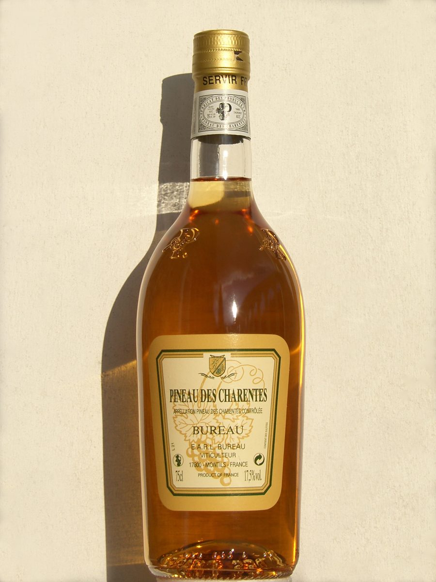 Flasche Pineau des Charentes aus der Charente-Maritime