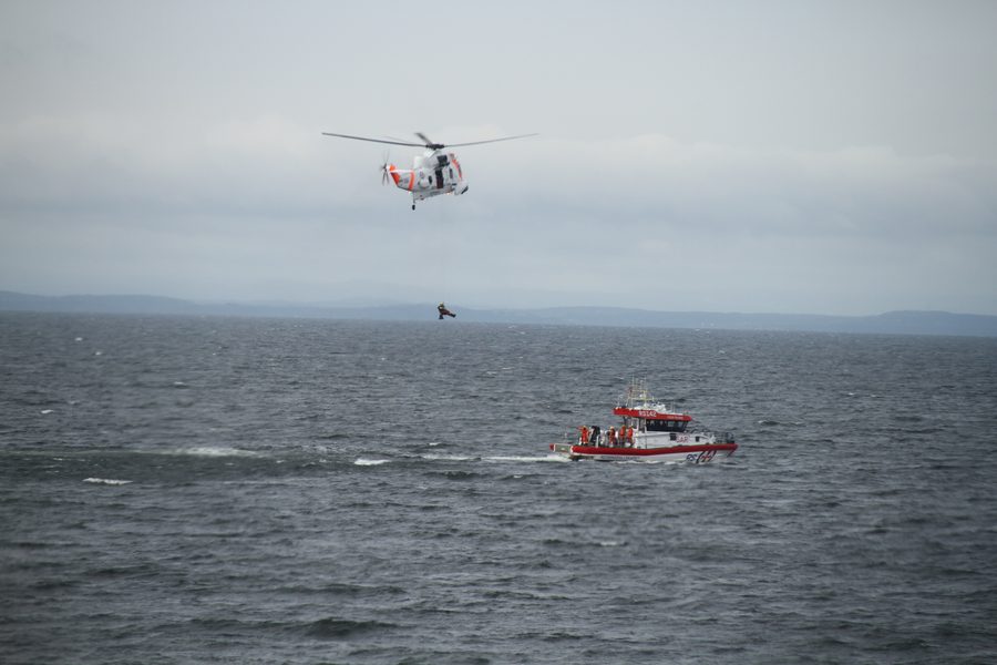 Rescue exercise near the Tisler islands in the Østfold archipelago.