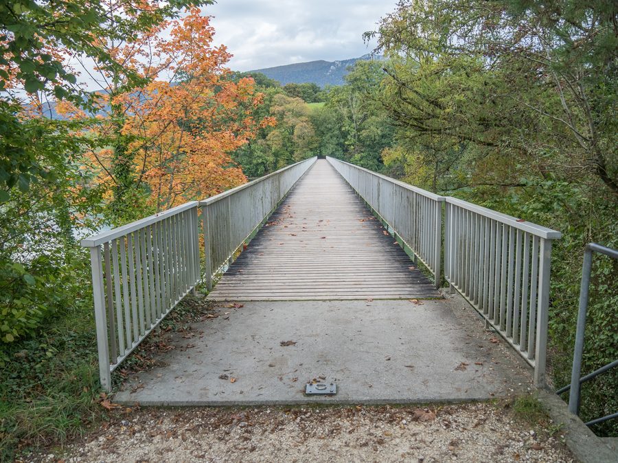 Fussgängerbrücke beim Emmenspitz über die Aare zwischen Riedholz und Zuchwil