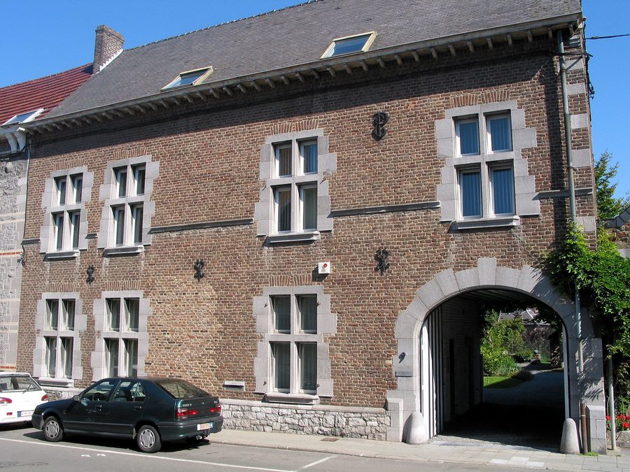 Altes Herrenhaus in Profondeville, Belgien