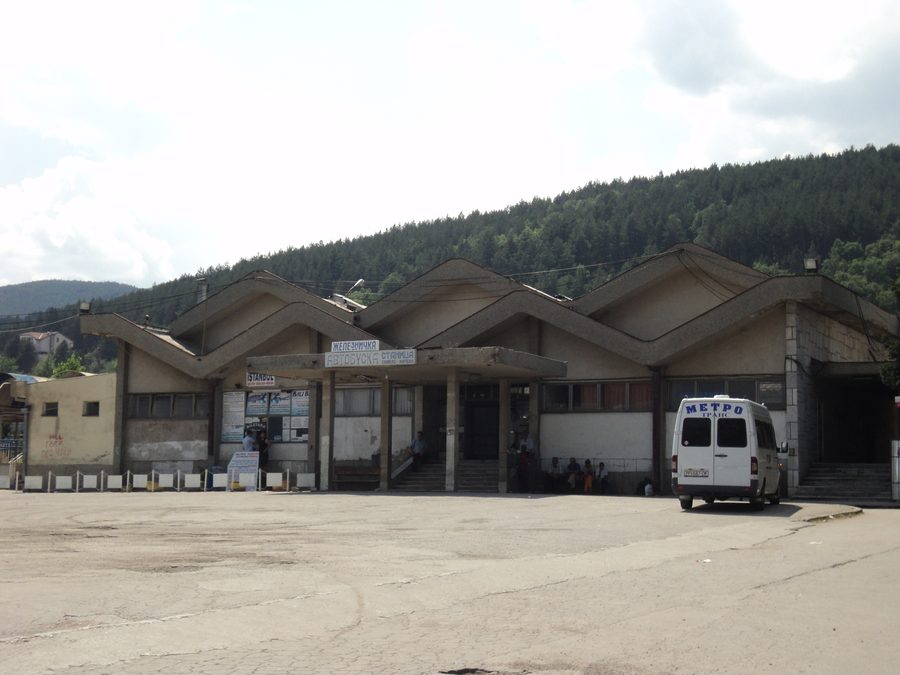 Bahnhof und Busstation in Kičevo