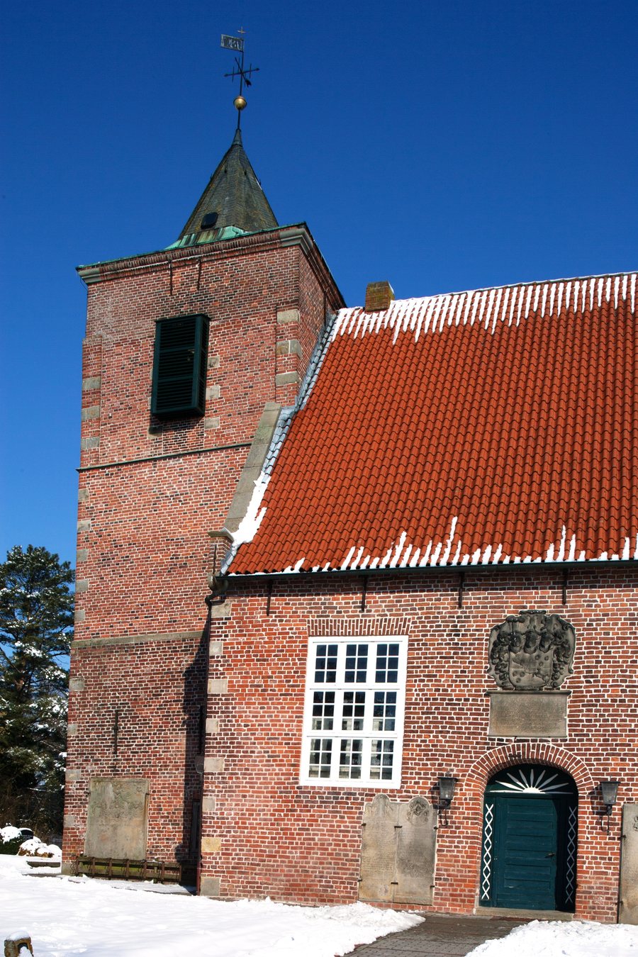 File:Ev.-luth. Kirche Seefeld.jpg