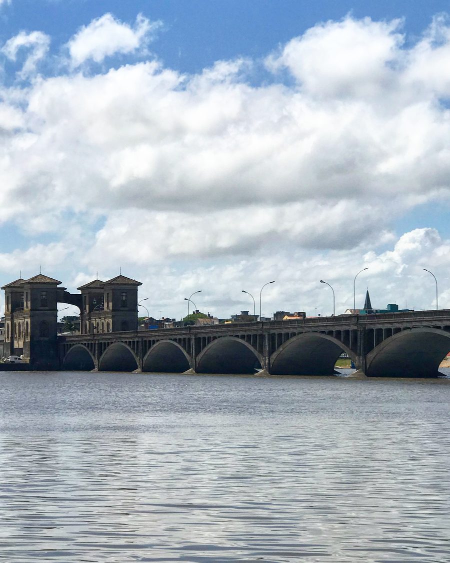 Puente Internacional Barón de Mauá über dem Grenzfluss zwischen Uruguay und Brasilien