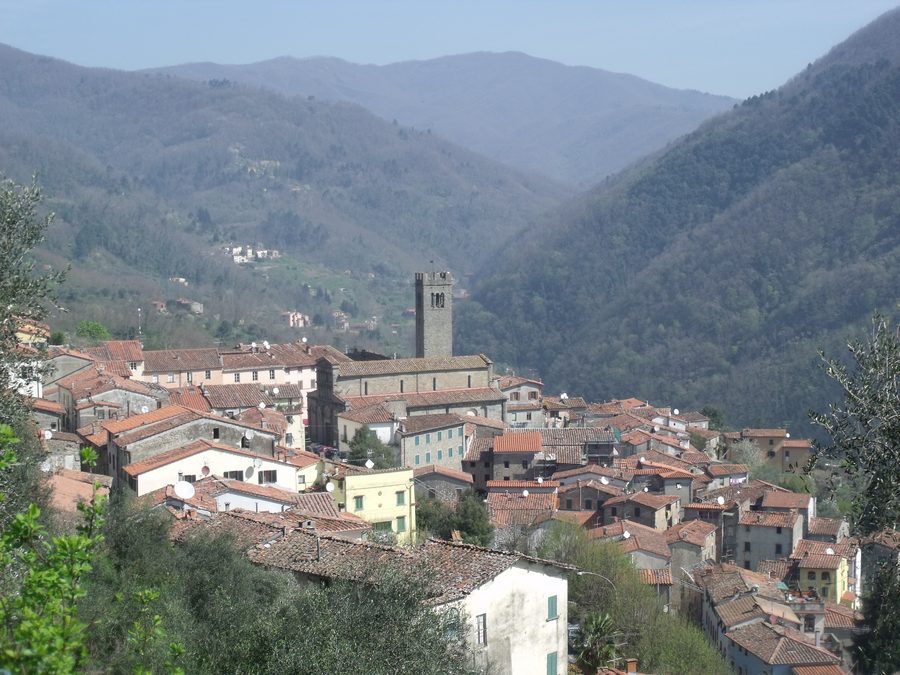 Panorama von Villa Basilica in der Provinz Lucca, Toskana