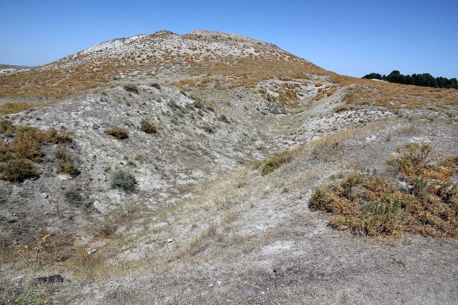 Alışar Höyük, ein Siedlungshügel in der türkischen Provinz Yozgat, Ansicht von Süden
