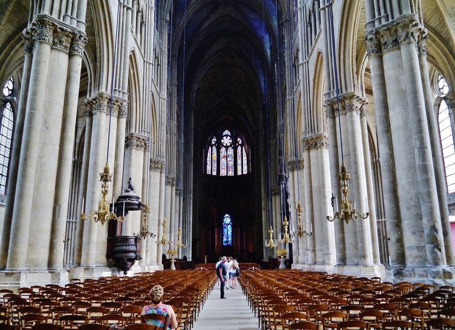 Mittelschiff der Kathedrale Notre-Dame in Reims, Marne