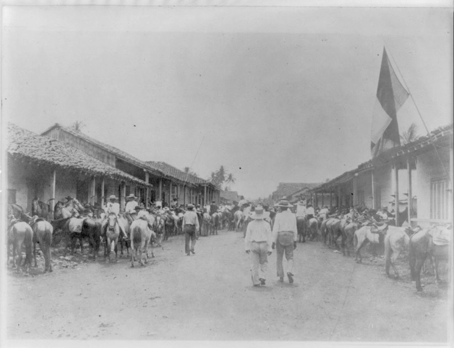 Hauptstraße in David in der panamaischen Provinz Chiriquí
