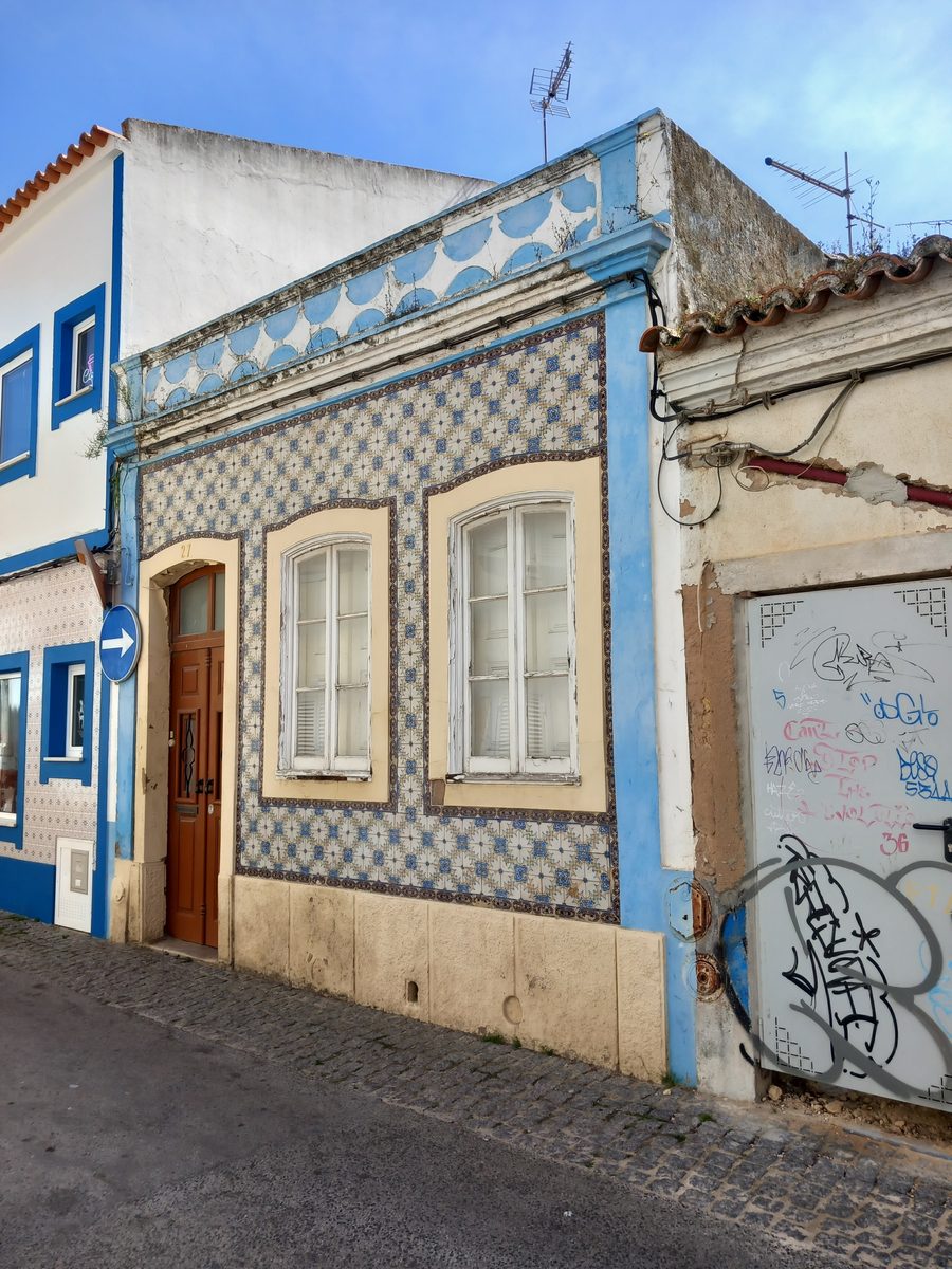 House with a tiled facade on Prof. Luís de Azevedo Street in Lagos's historic centre