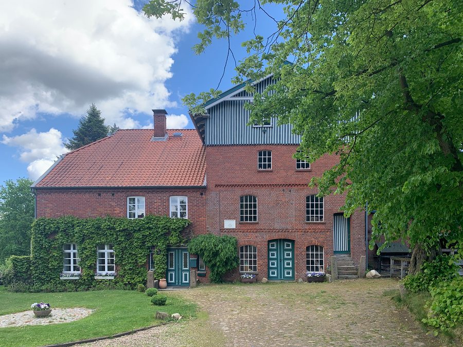 File:26963950 Am Mühlenteich 1 Wulfsen.jpg