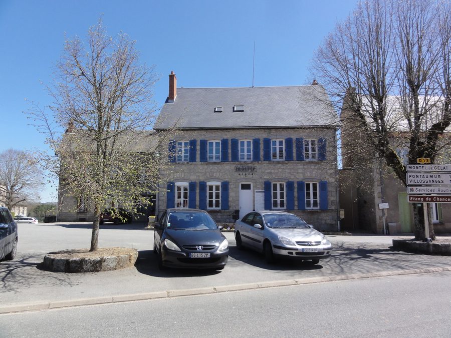 Mairie de Charensat (Puy-de-Dôme)