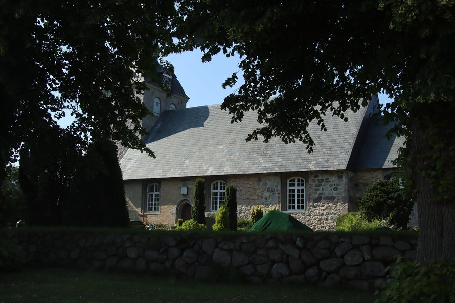 Blick auf die St.-Martin-Kirche in Steinbergkirche