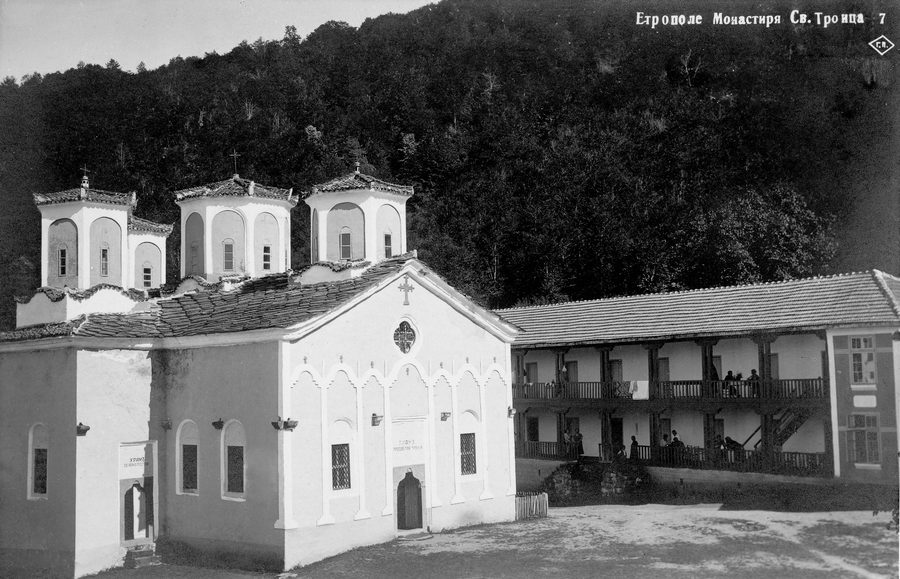 Historische Ansicht des Etropole-Klosters in Bulgarien auf einer Postkarte von 1935