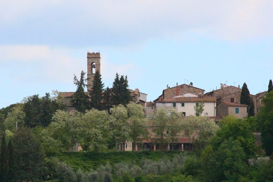 Panorama von Lustignano, einer Ortschaft der Gemeinde Pomarance in der Toskana