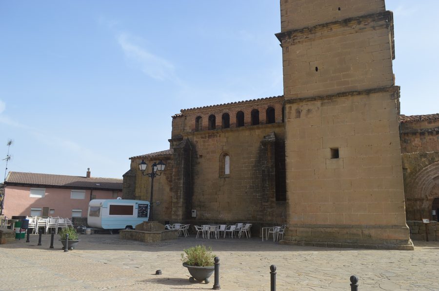 Vista exterior de la Iglesia de San Salvador de Agüero