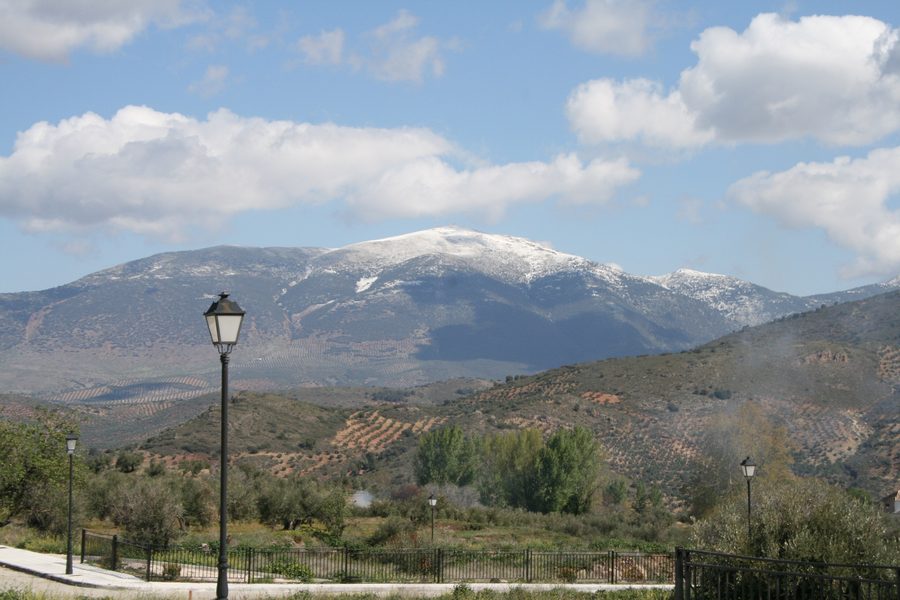 Vista del Pico Almadén desde Arbuniel