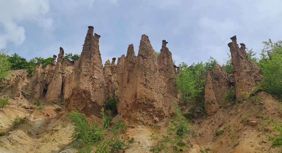 Đavolja Varoš mit Erdpyramiden