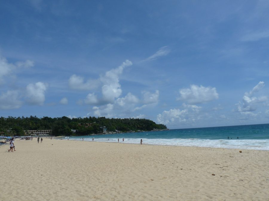 Karon Beach auf Phuket in Thailand